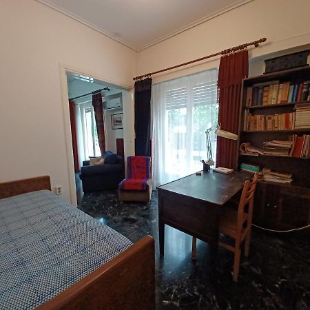 Charming Apartment In The Neighborhood Of Pangrati Athens Exterior photo